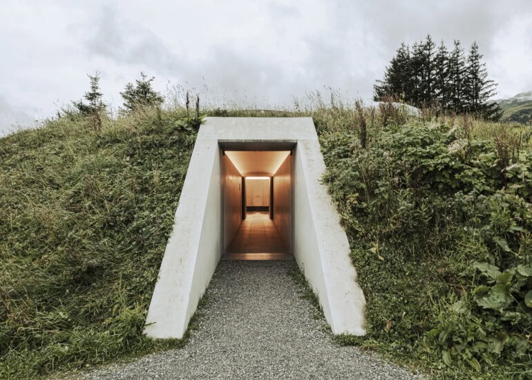 Architekturfotografie eines Industriefotografen aus Nürnberg - Skyspace von James Turrell im Vorarlberg