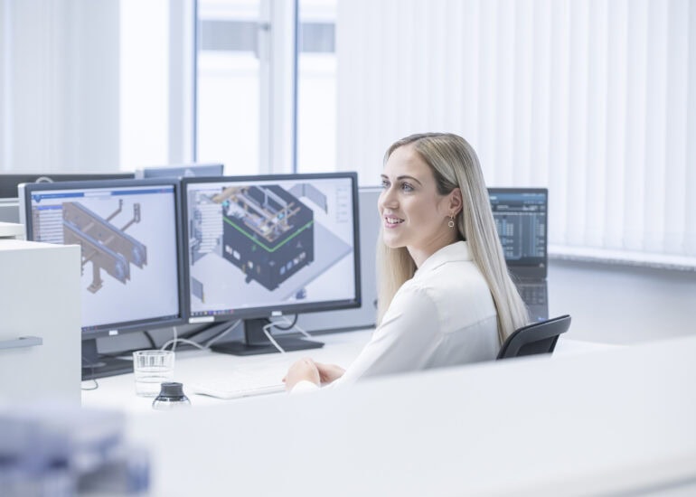Unternehmensportrait und Mitarbeiterfotografie in der Industrie fotografiert vom Industriefotografen Uwe Mühlhäusser aus Nuernberg