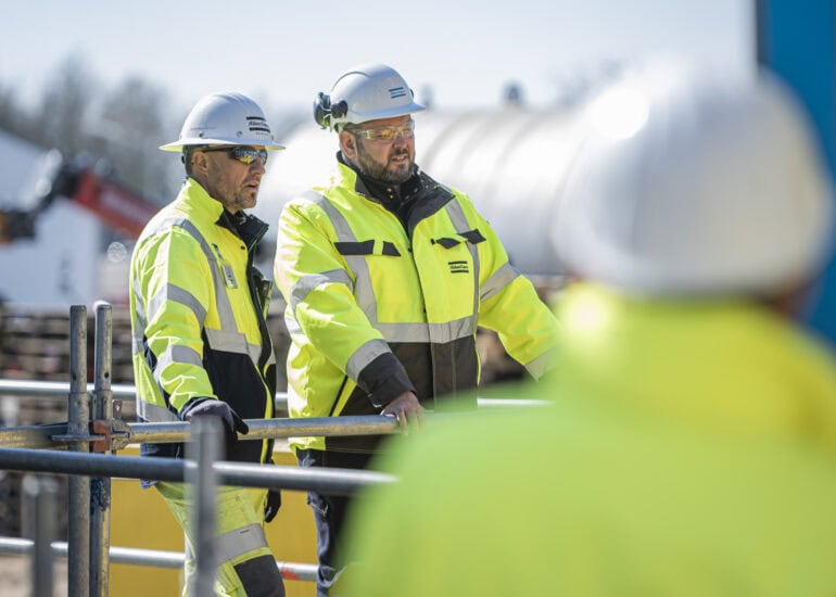 Energiespeicherwartung durch Techniker